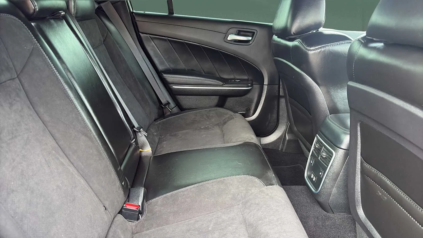Dodge Charger photo 22