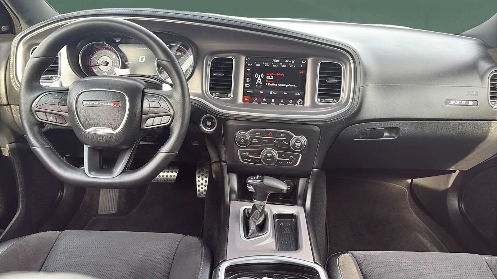 Dodge Charger photo 19