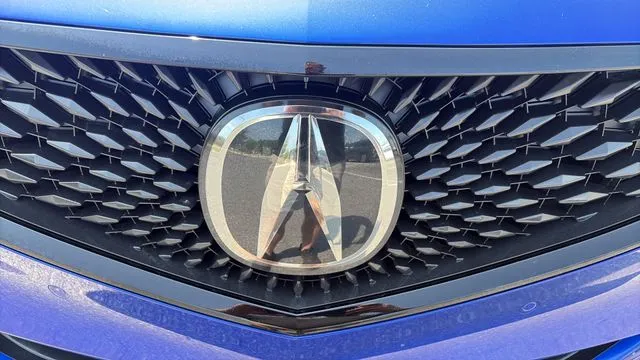 Acura MDX photo 29