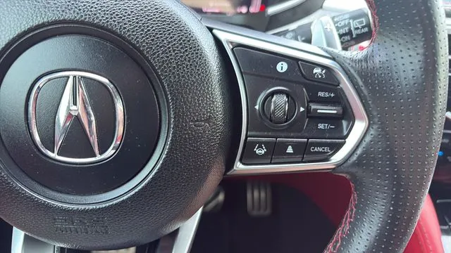 Acura MDX photo 10