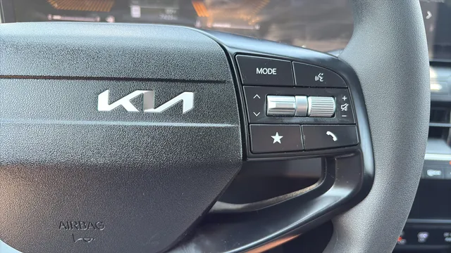 Kia K4 photo 15