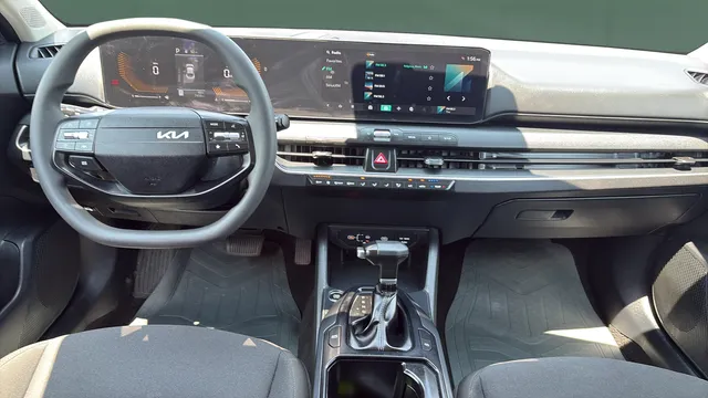 Kia K4 photo 24