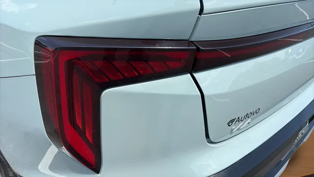 Kia K4 photo 11