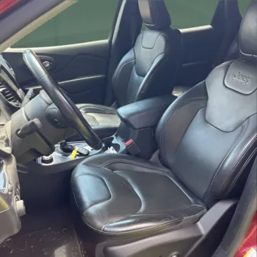 More photos of 2019 Jeep Cherokee Limited at Autova - Madison Heights, VA