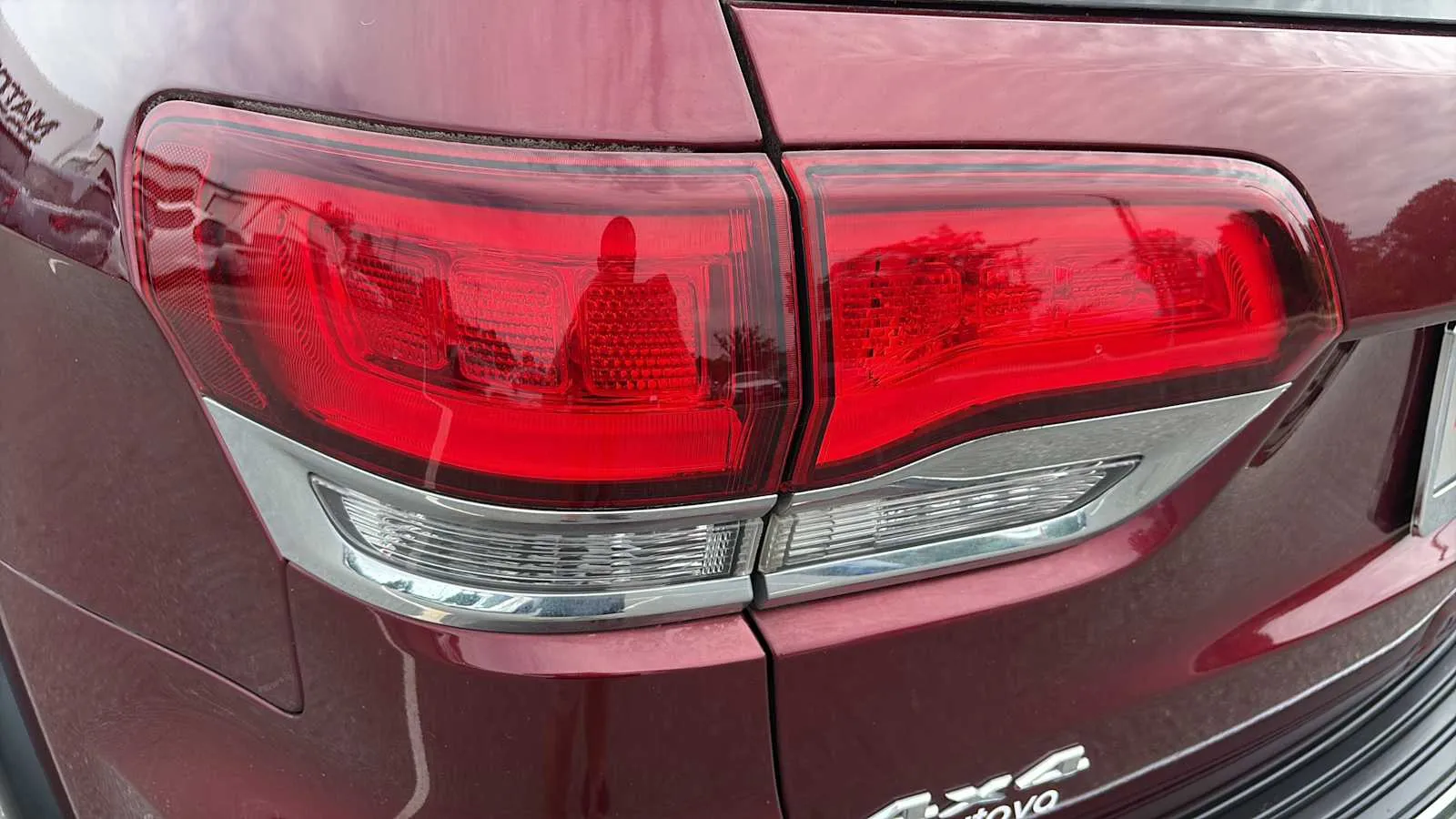 Jeep Grand Cherokee photo 11