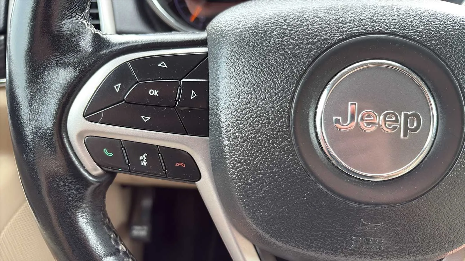 Jeep Grand Cherokee photo 14