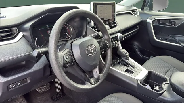 Toyota RAV4 photo 13