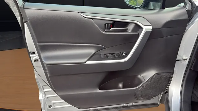 Toyota RAV4 photo 16
