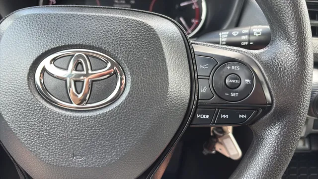 Toyota RAV4 photo 10