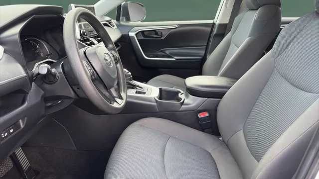 Toyota RAV4 photo 17