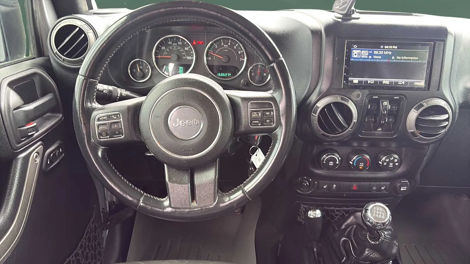 Jeep Wrangler photo 20
