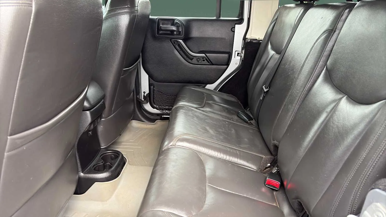 Jeep Wrangler photo 18