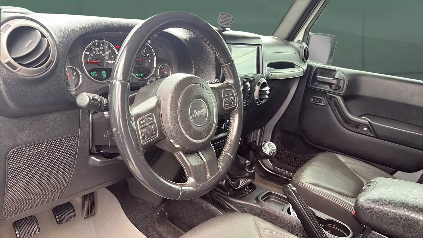Jeep Wrangler photo 13