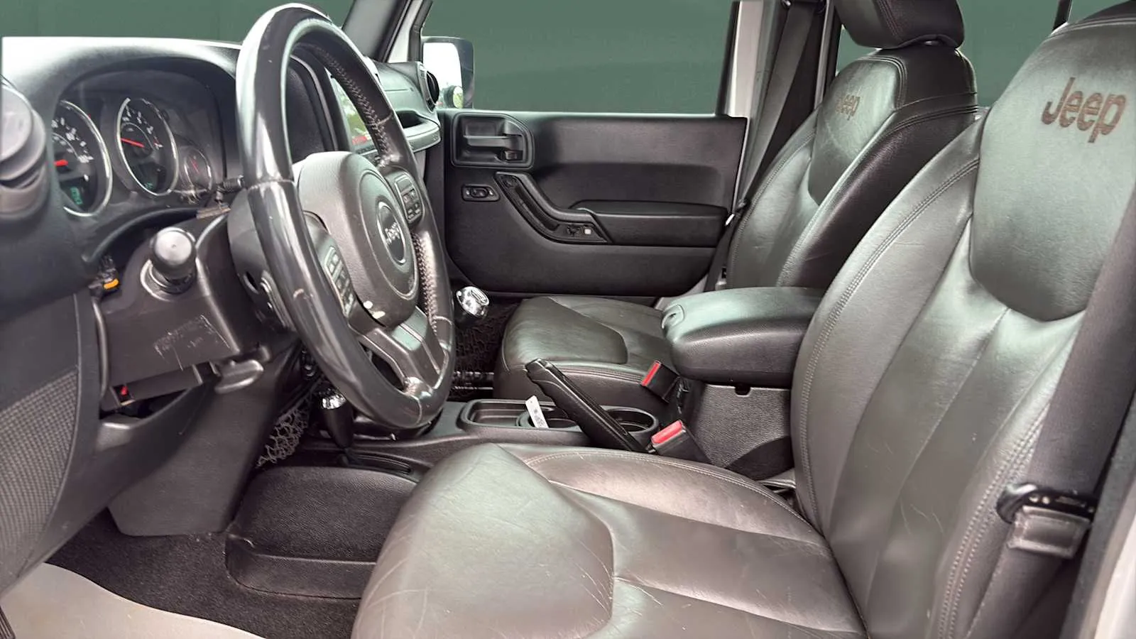 Jeep Wrangler photo 17