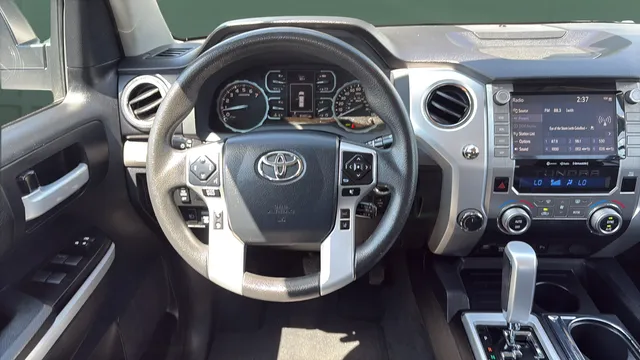 Toyota Tundra photo 20