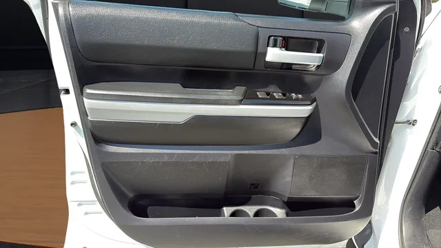 Toyota Tundra photo 16