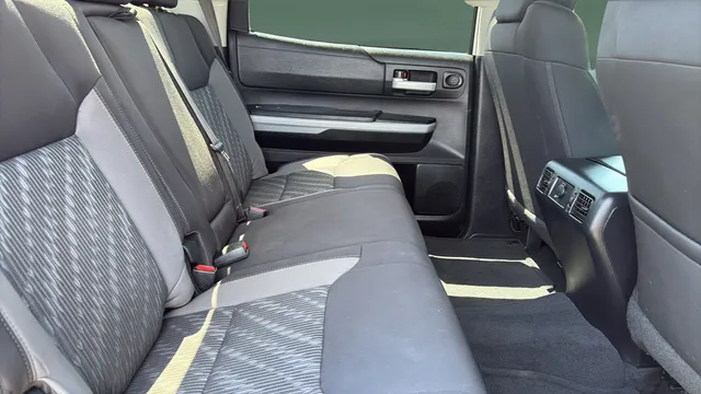 Toyota Tundra photo 22