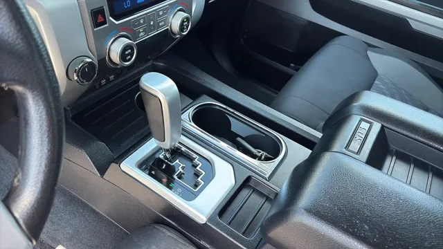 Toyota Tundra photo 14