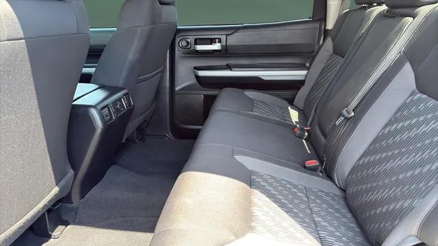 Toyota Tundra photo 18