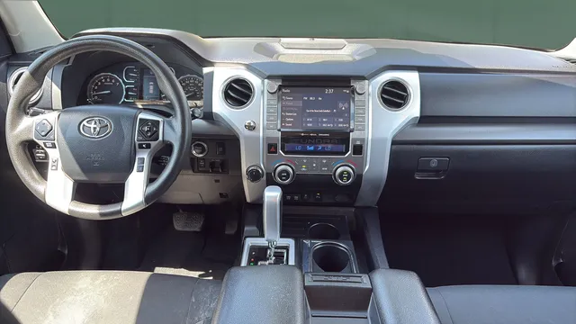 Toyota Tundra photo 19