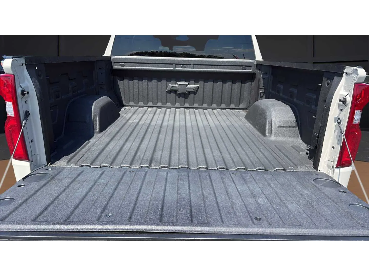 Chevrolet Silverado photo 26