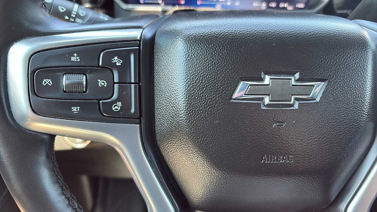 Chevrolet Silverado photo 14