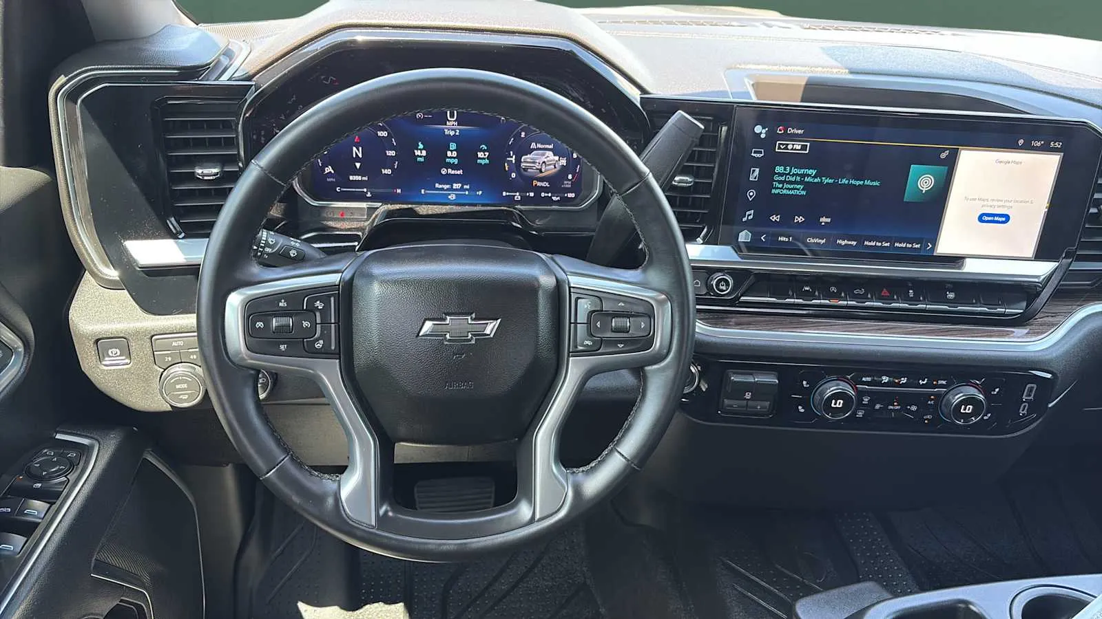 Chevrolet Silverado photo 25