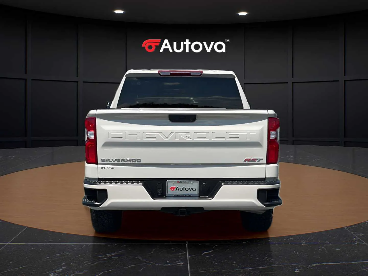 Chevrolet Silverado photo 4