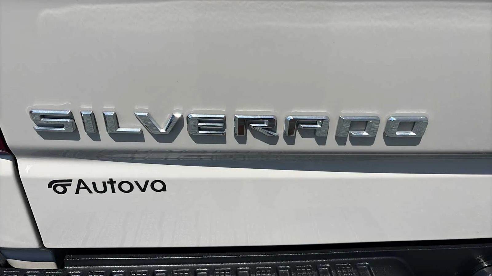 Chevrolet Silverado photo 13