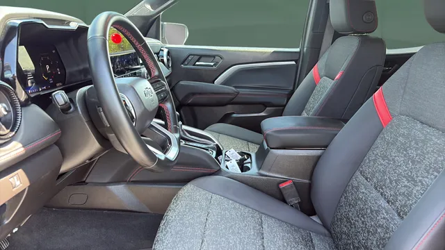 Chevrolet Colorado photo 22