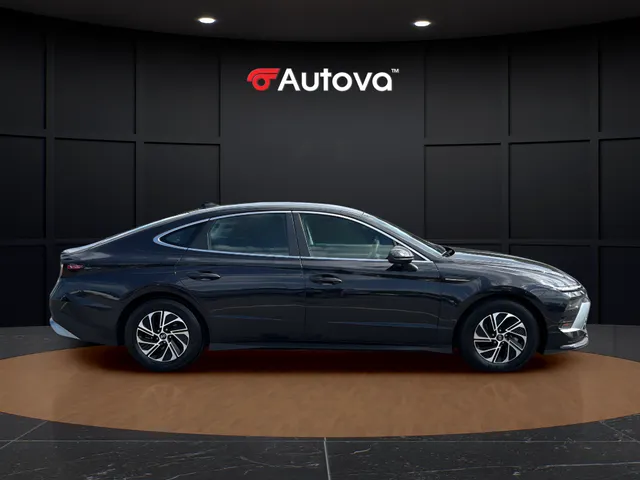 Hyundai Sonata photo 6