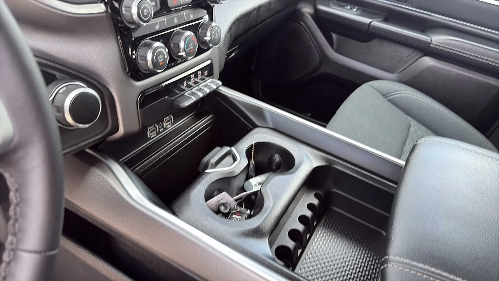 Ram 1500 photo 14