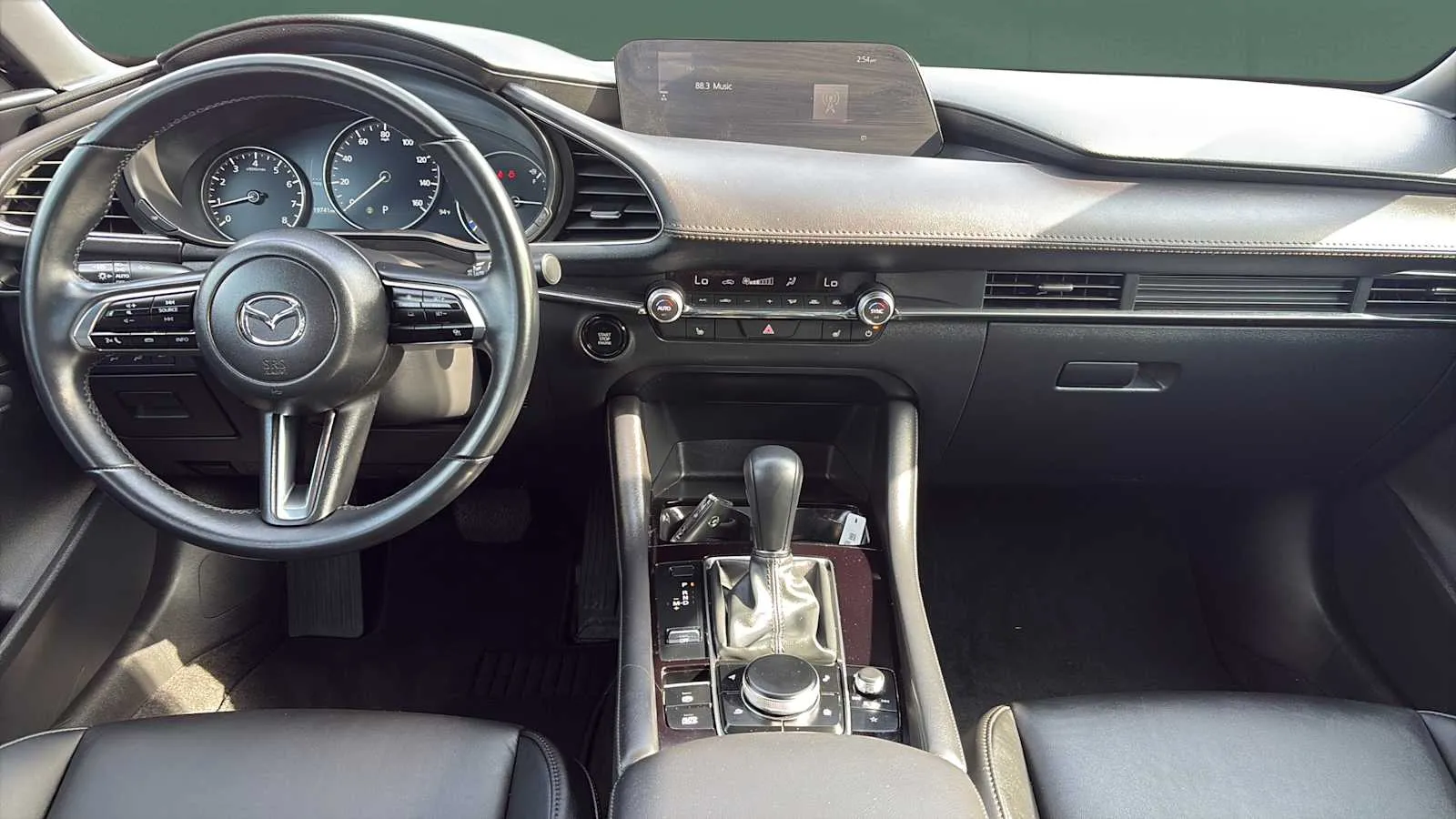 Mazda Mazda3 photo 18