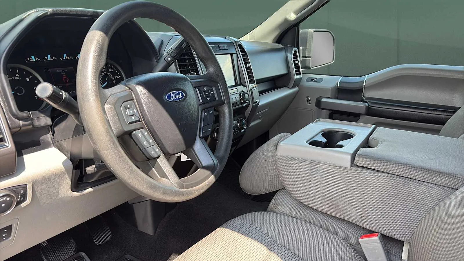 Ford F-150 photo 13
