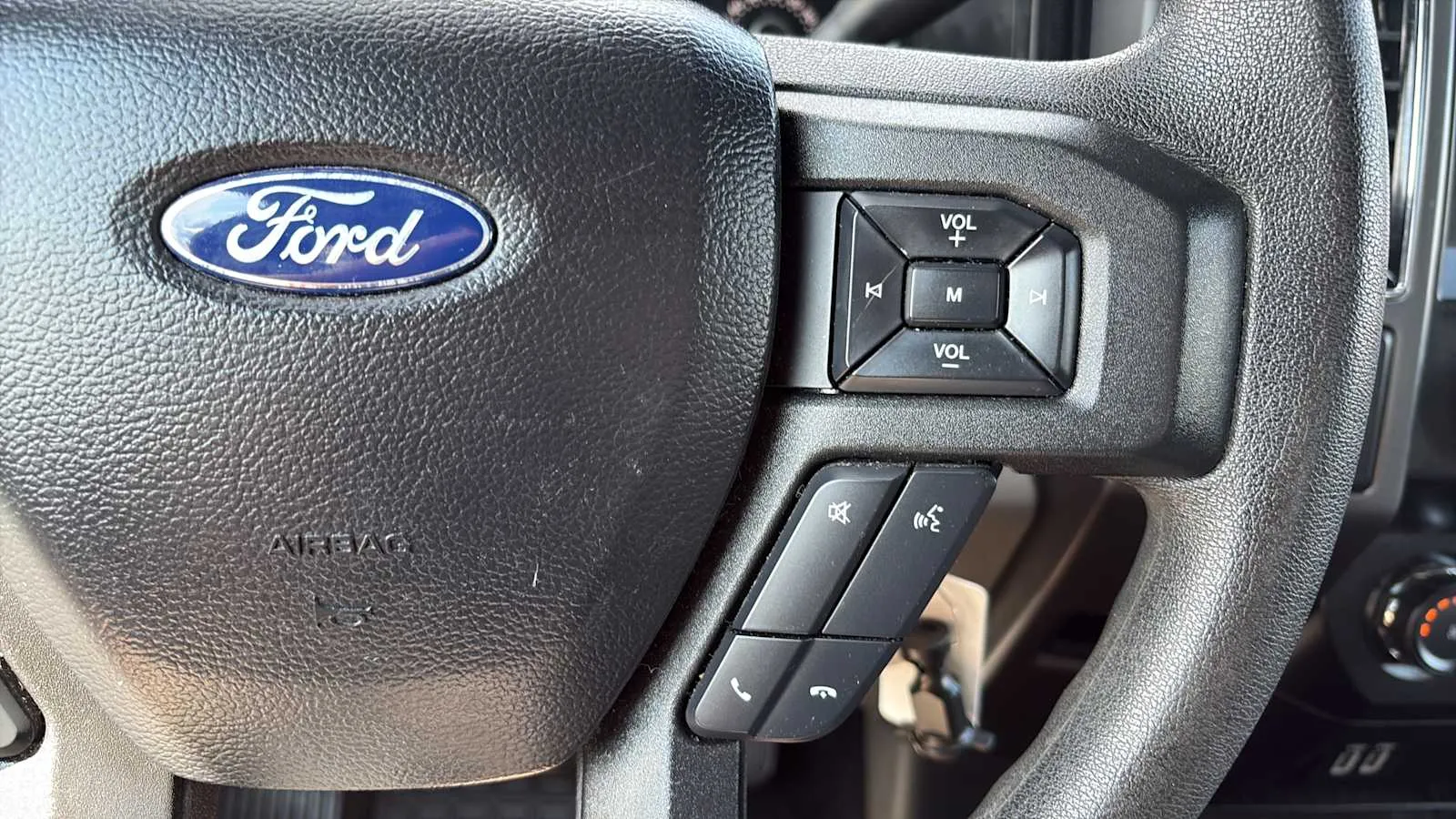 Ford F-150 photo 10