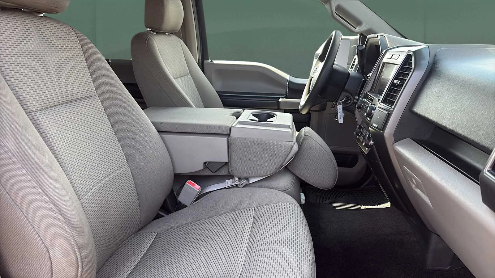 Ford F-150 photo 24