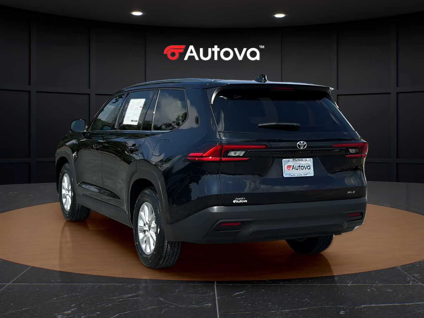 Toyota Grand Highlander photo 3