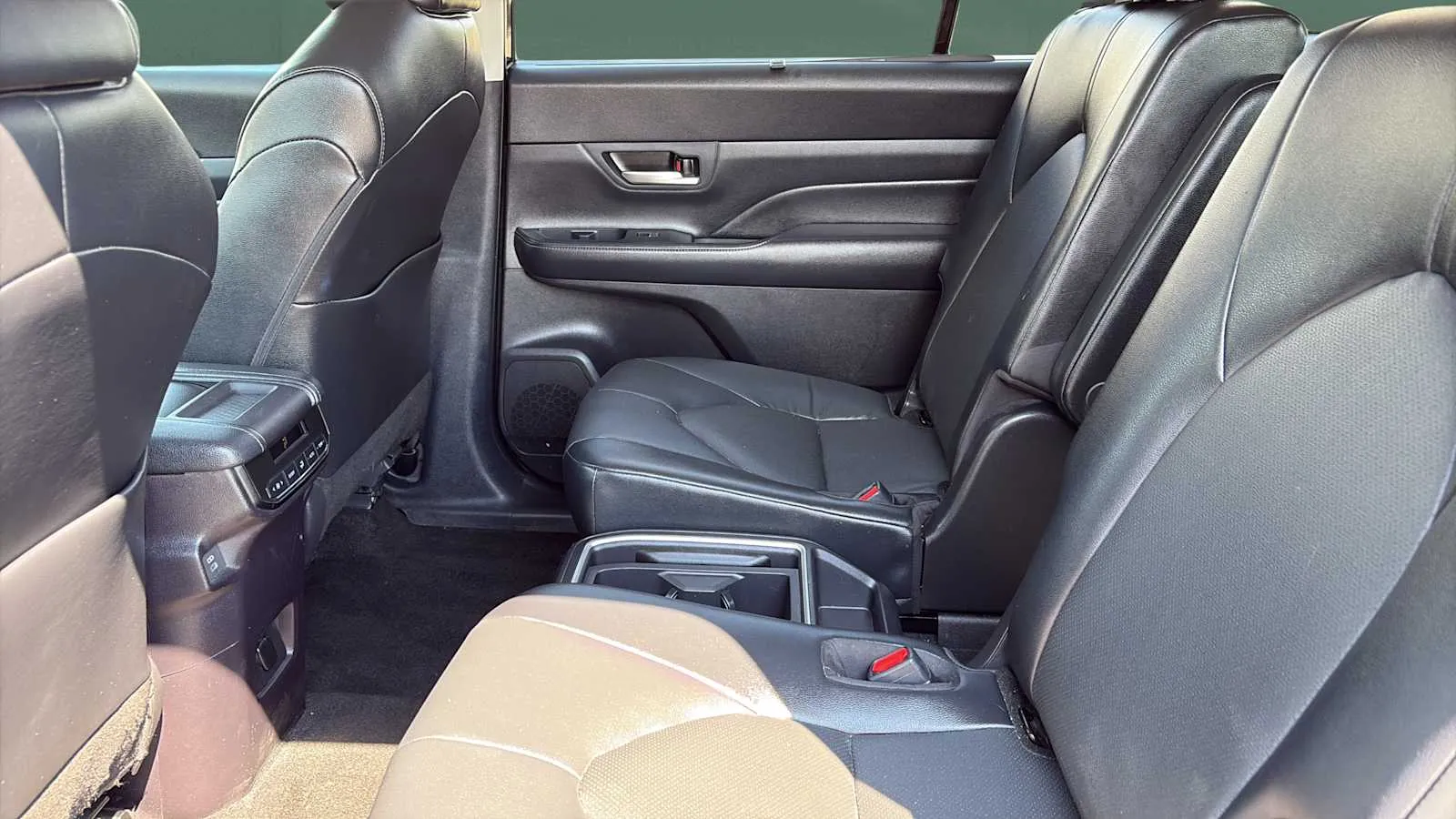 Toyota Grand Highlander photo 18