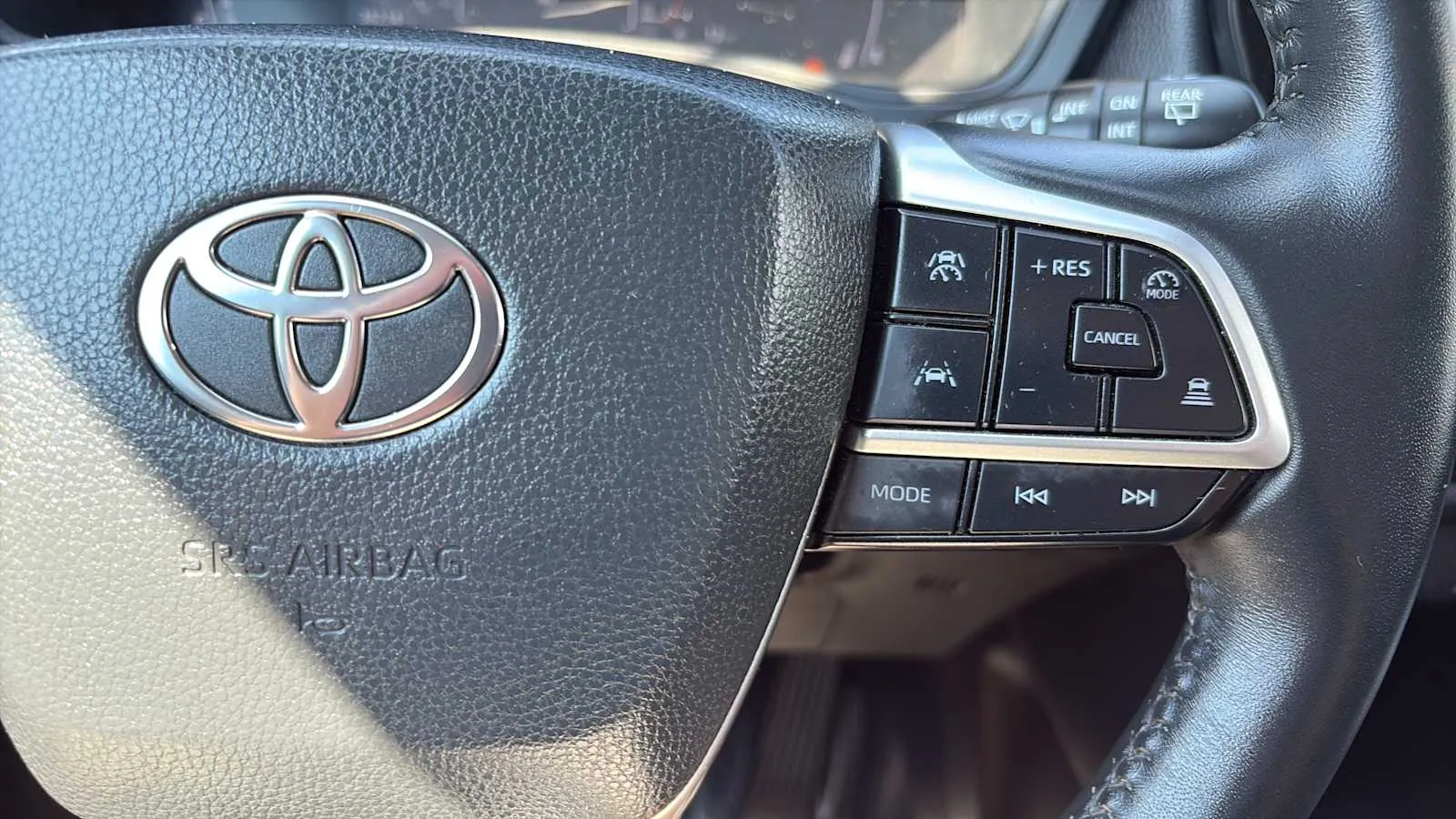 Toyota Grand Highlander photo 10