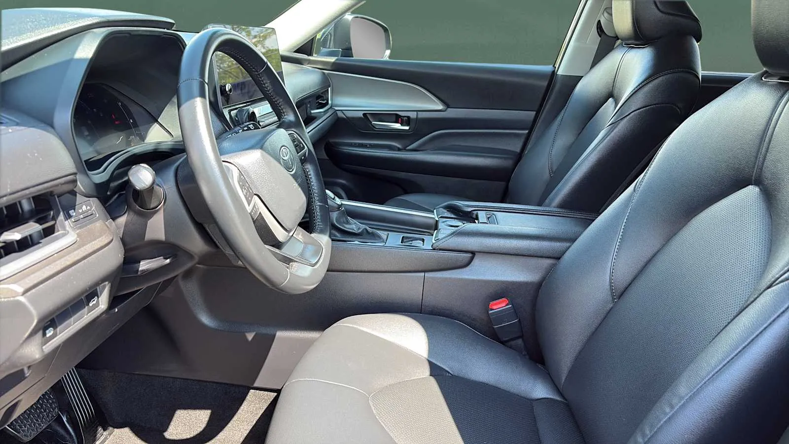 Toyota Grand Highlander photo 17
