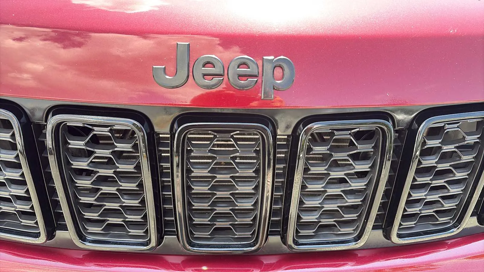 Jeep Grand Cherokee photo 28