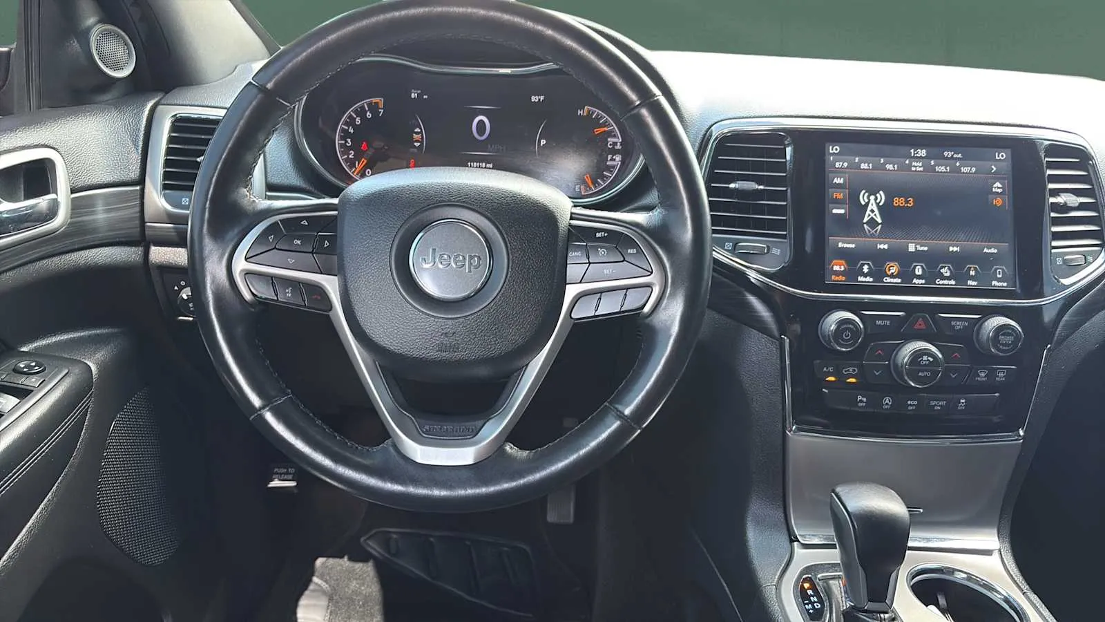 Jeep Grand Cherokee photo 20