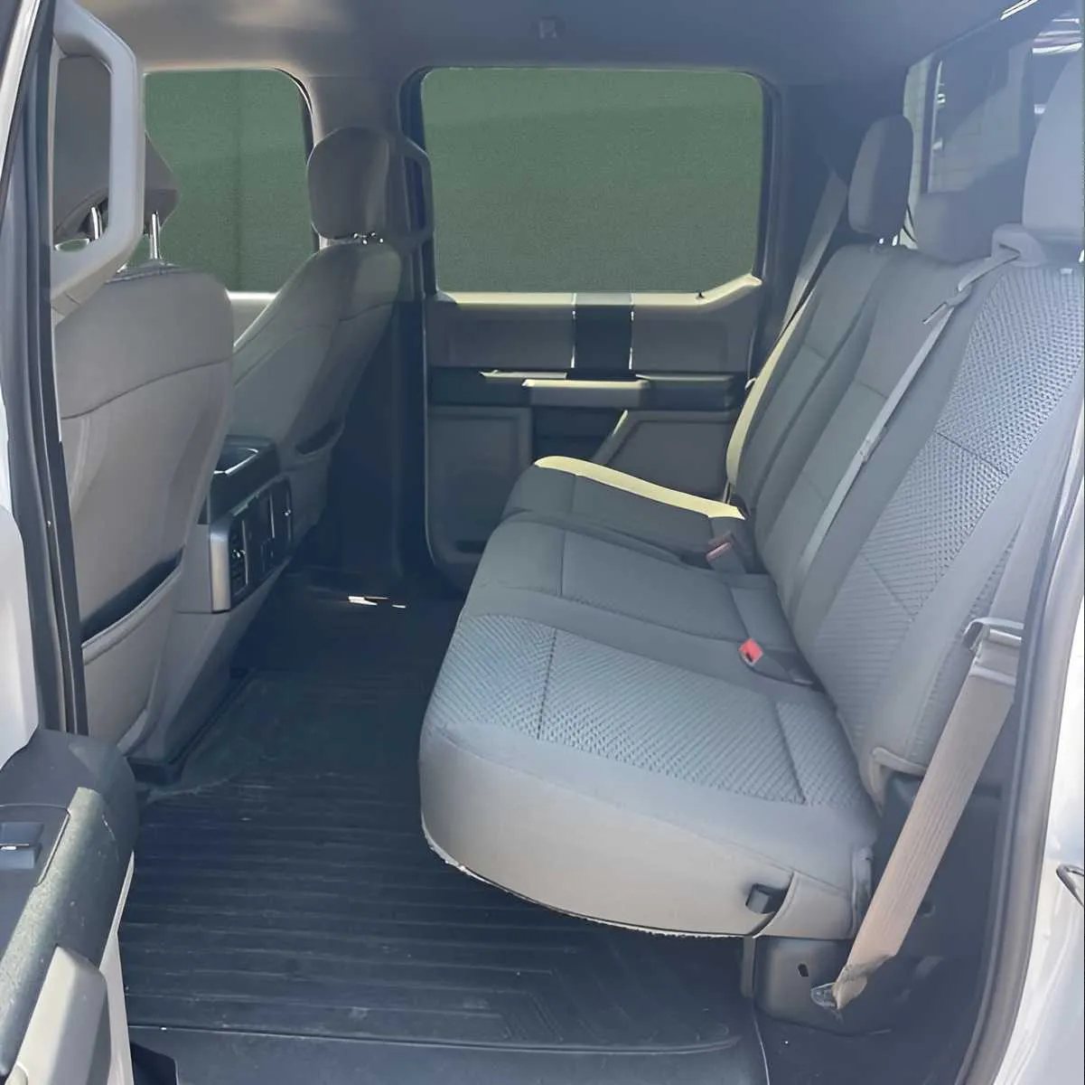 Ford F-150 photo 4
