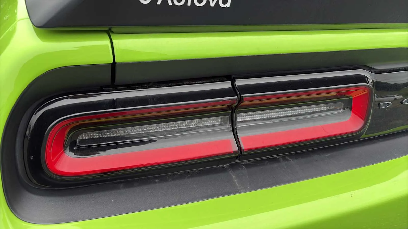 Dodge Challenger photo 28