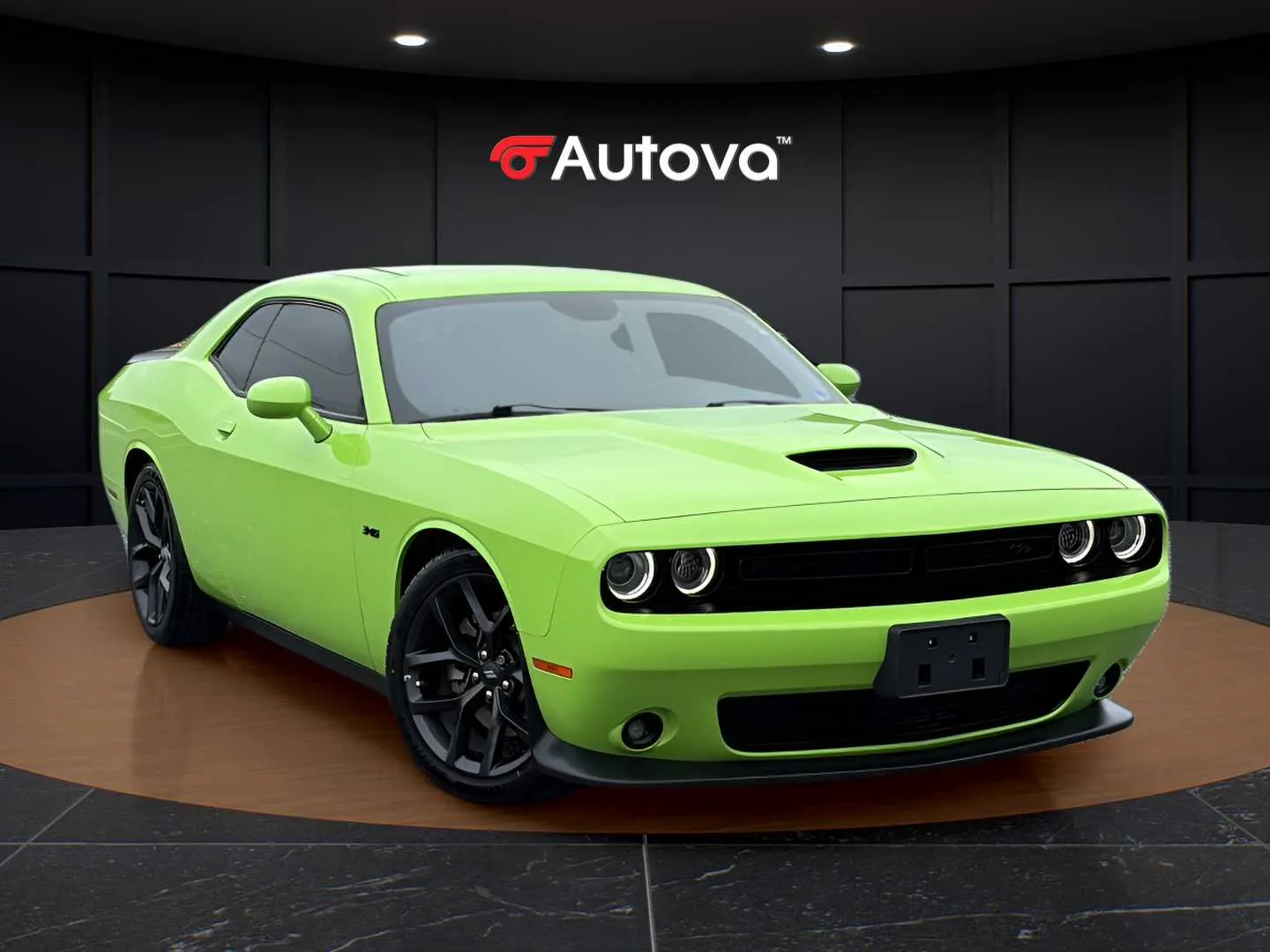 Dodge Challenger photo 7