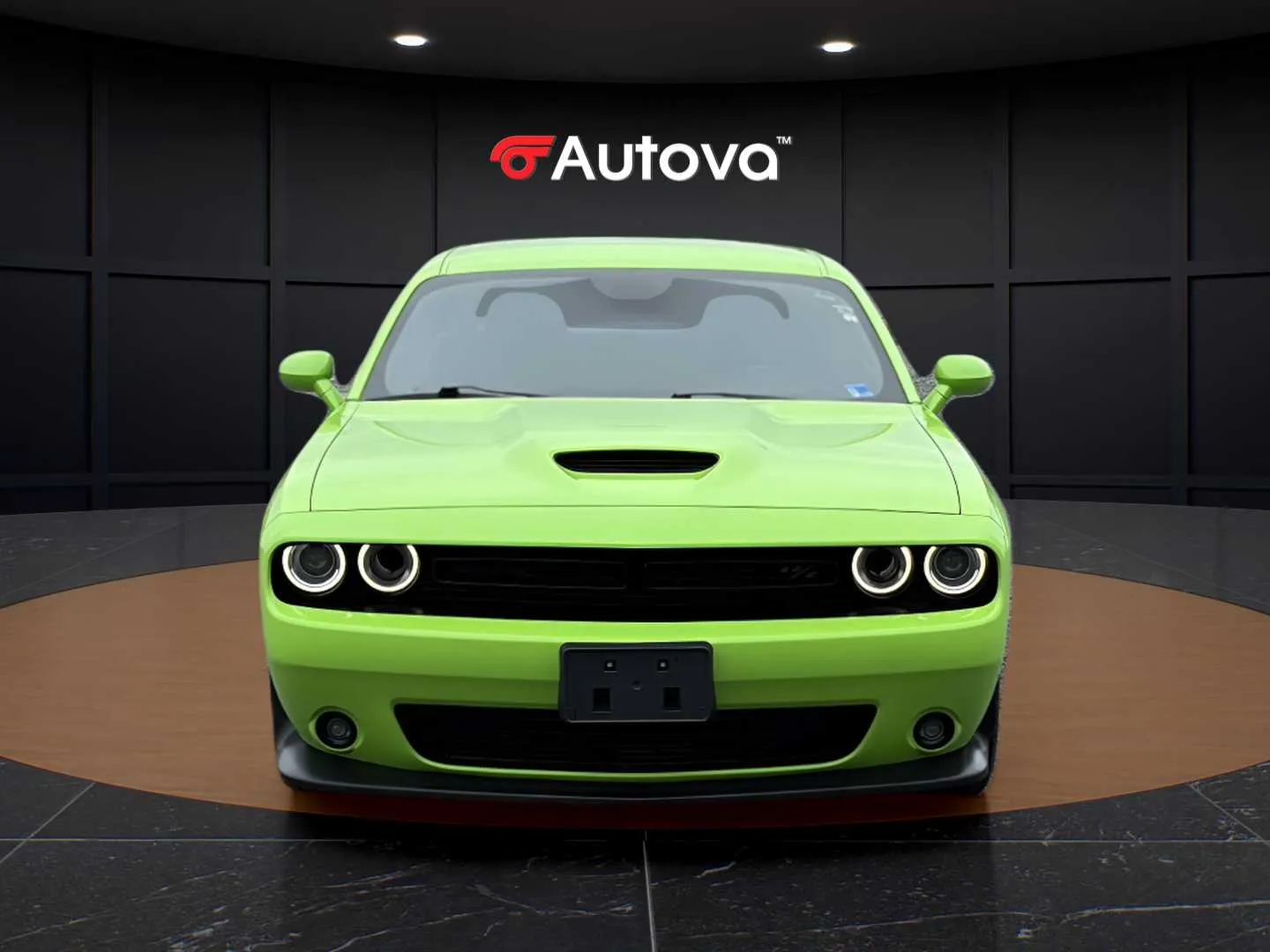 Dodge Challenger photo 8
