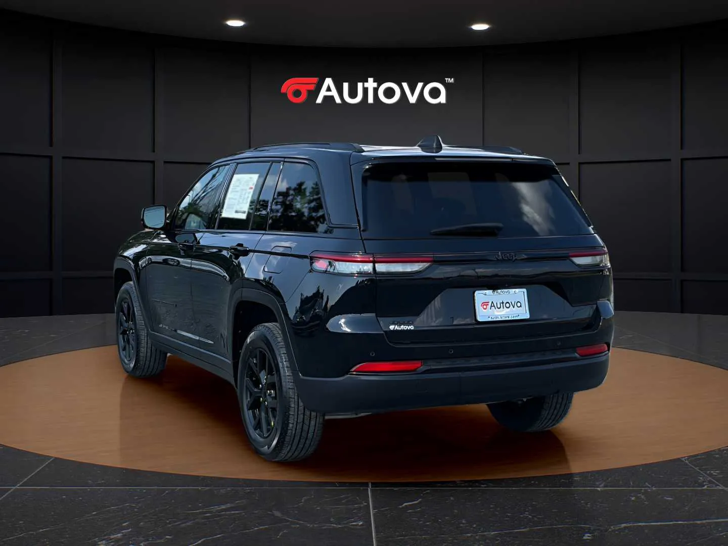 Jeep Grand Cherokee photo 3