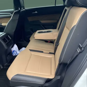 More photos of 2021 Volkswagen Atlas Cross Sport 2.0T SEL at Autova - Madison Heights, VA