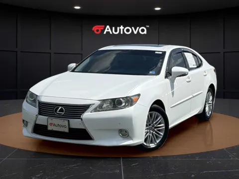 White 2013 Lexus ES 350 4dr Sdn for sale in Madison Heights, VA