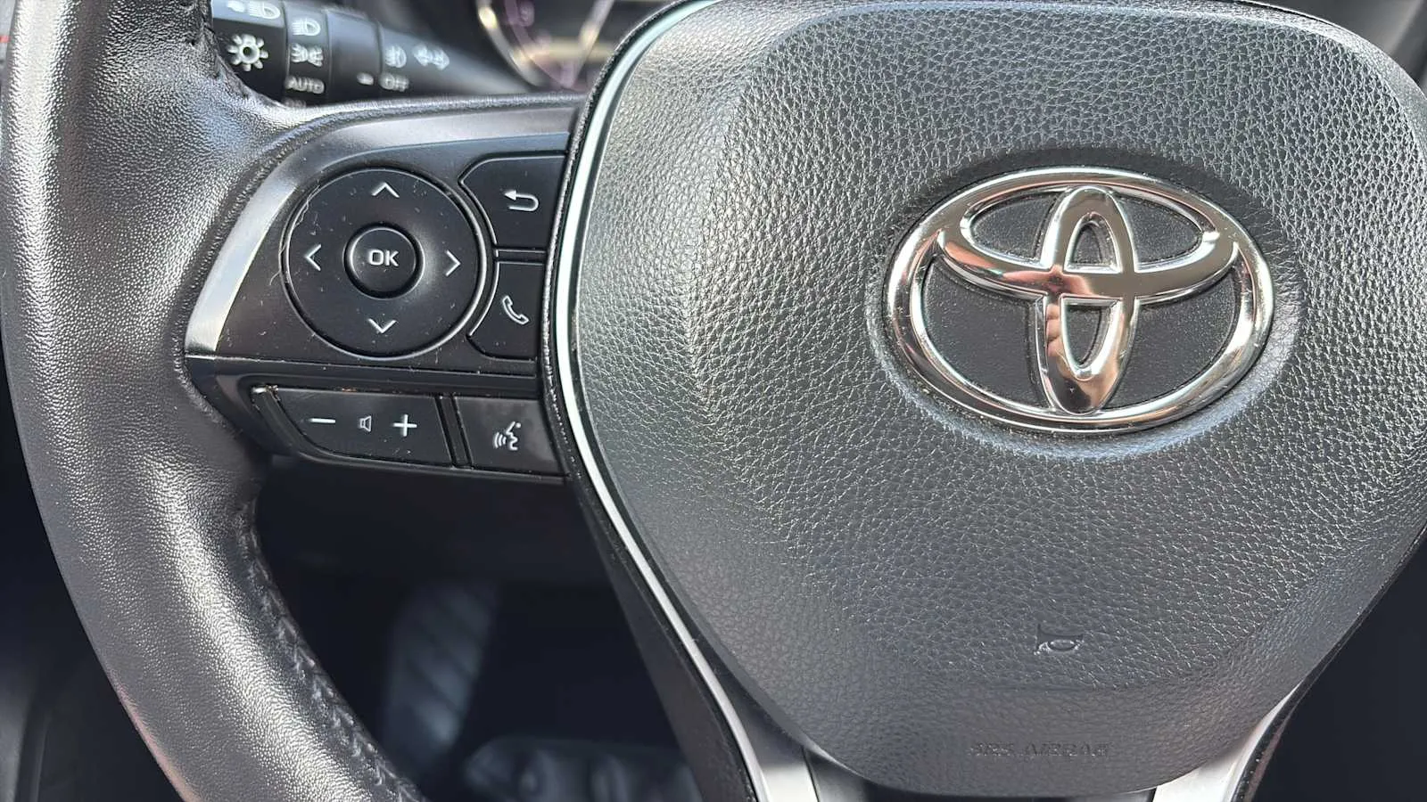 Toyota RAV4 photo 9
